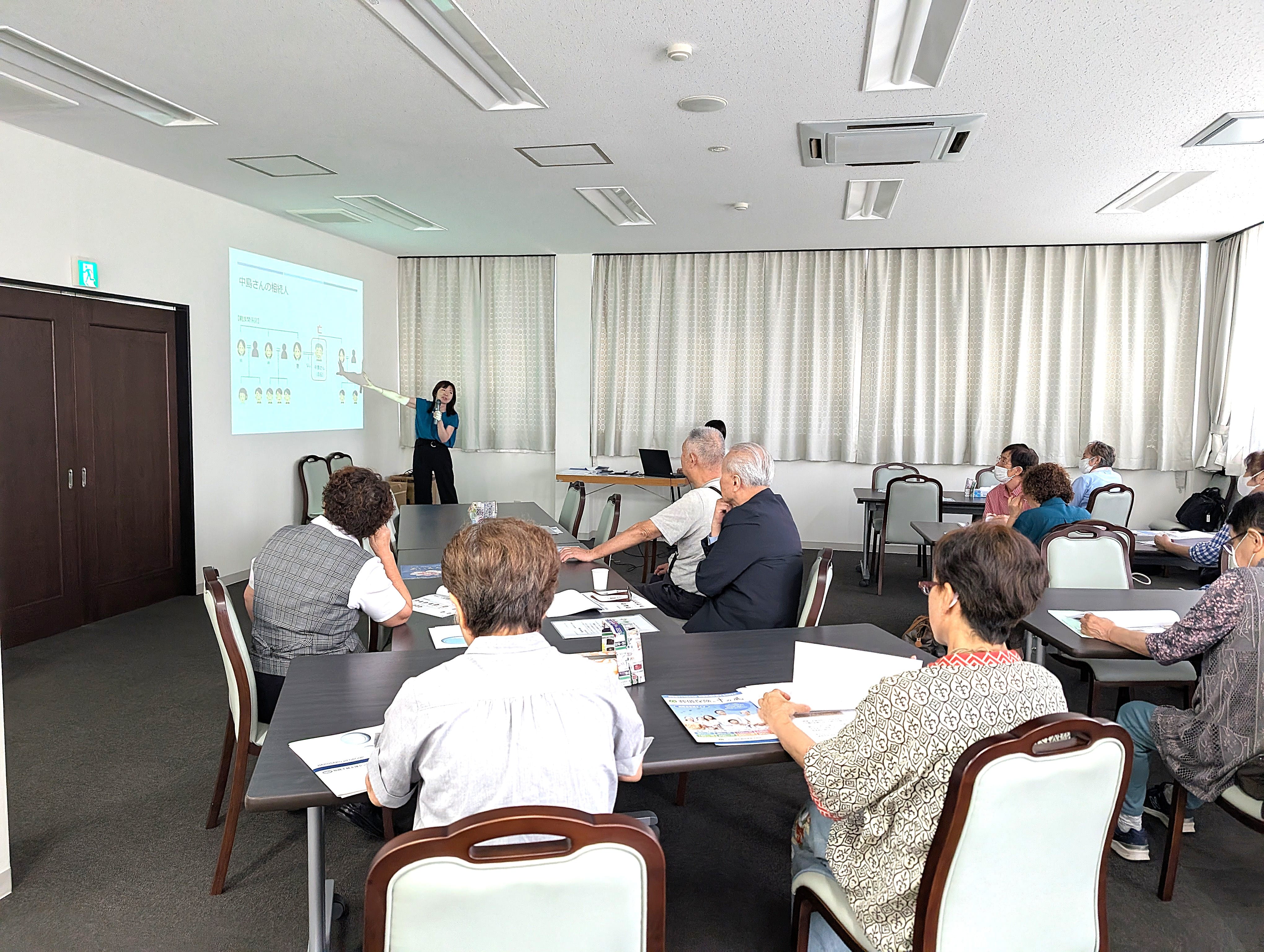 終活セミナーでの参加者の様子